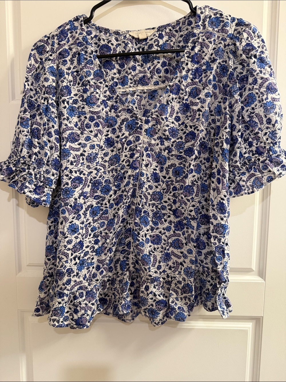Lucky Brand Floral Blue and White Ruffled Sleeve Women's Blouse